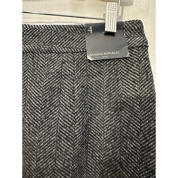 Banana Republic Factory Gray Cream Herringbone Tweed Skirt Lined Size 4 NWT - Picture 4 of 8